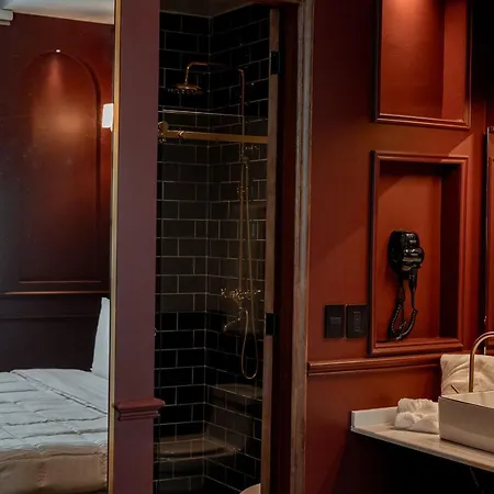 The Ruby Suite Luxury Room